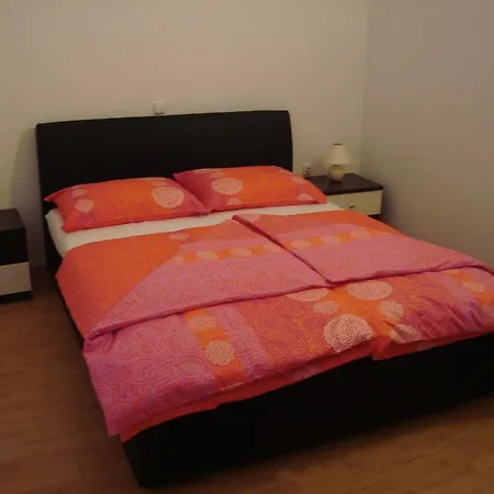 Pahljina 3136 *