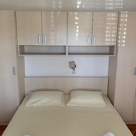 Apartman Pahljina *